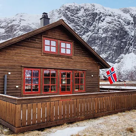 3 Bedroom Amazing In Vikesa